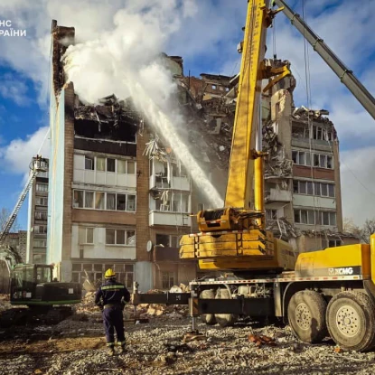 У Тернополі збільшилась кількість жертв після нічних атак РФ. Фото: ДСНС