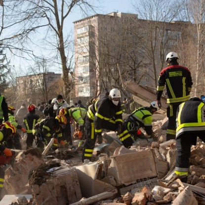 У Тернополі збільшилась кількість жертв після нічних атак РФ. Фото: ДСНС