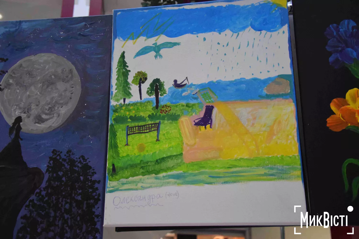 У Миколаєві презентували виставку робіт сімей українських захисників «Жінки. Війна. Життя». Фото: 