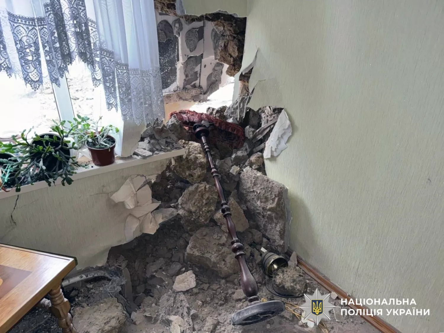 Наслідки обстрілу Херсонщини. Фото: Нацполіція