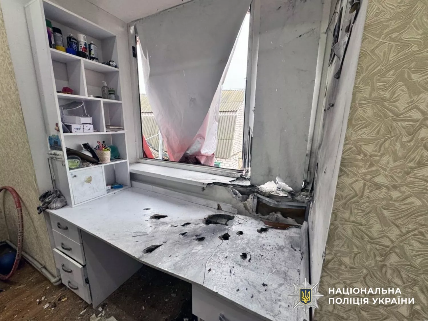 Наслідки обстрілу Херсонщини. Фото: Нацполіція