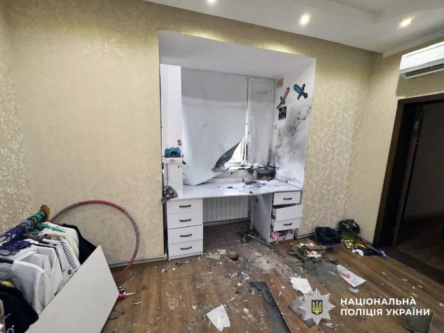 Наслідки обстрілу Херсонщини. Фото: Нацполіція