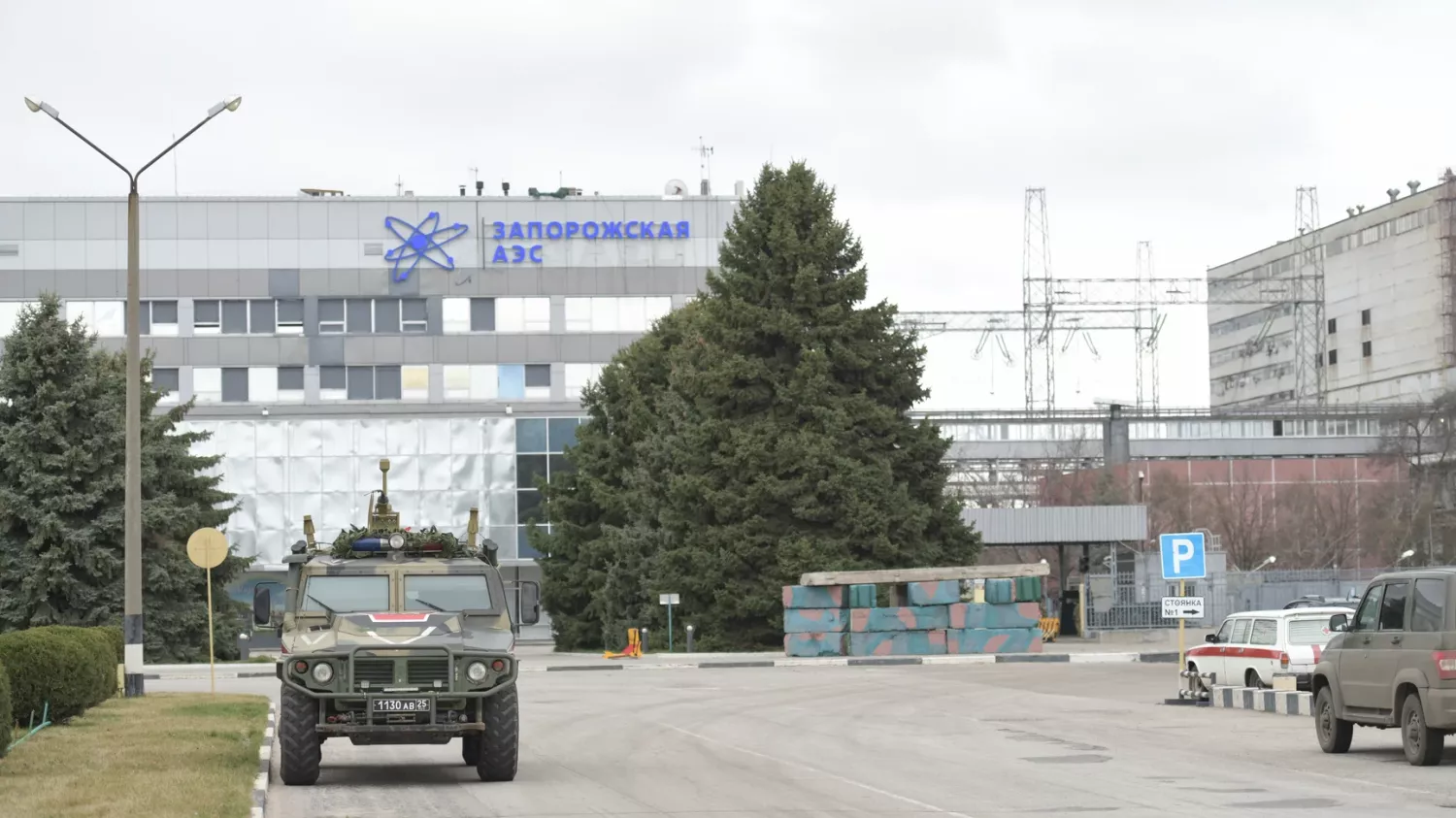 Окупована Запорізька АЕС під час візиту гендиректора МАГАТЕ, 29 березня 2023 року. Фото: Stringer/Anadolu Agency via Getty Images