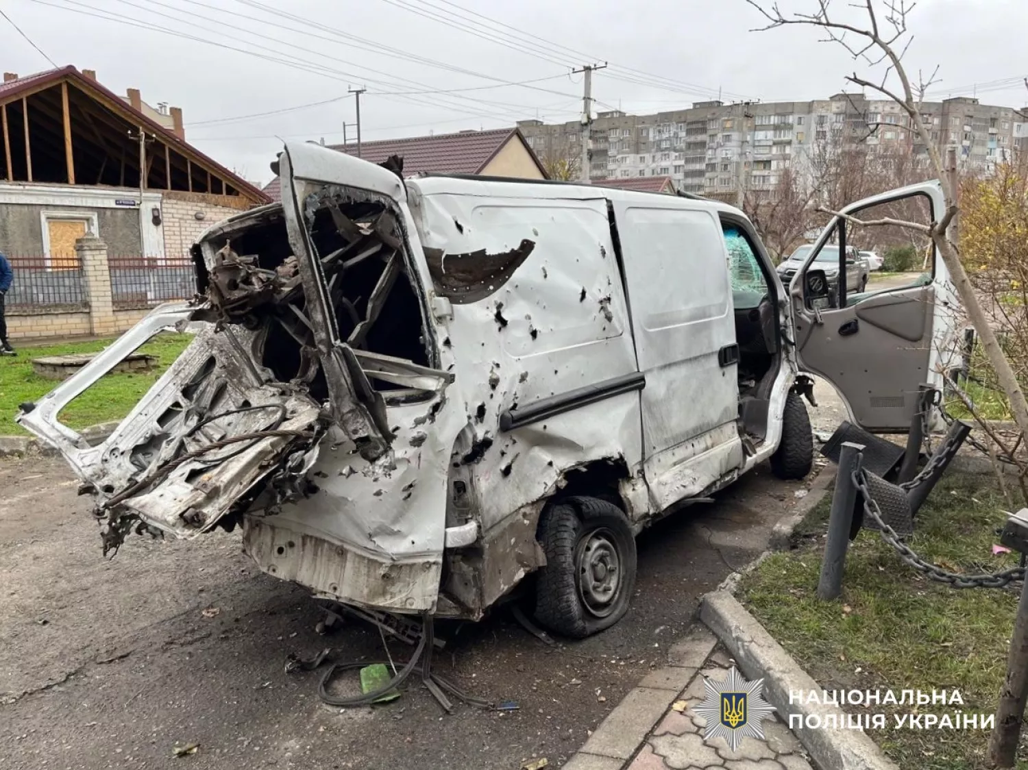 Наслідки російської атаки по Херсонщині. Фото: Нацполіція