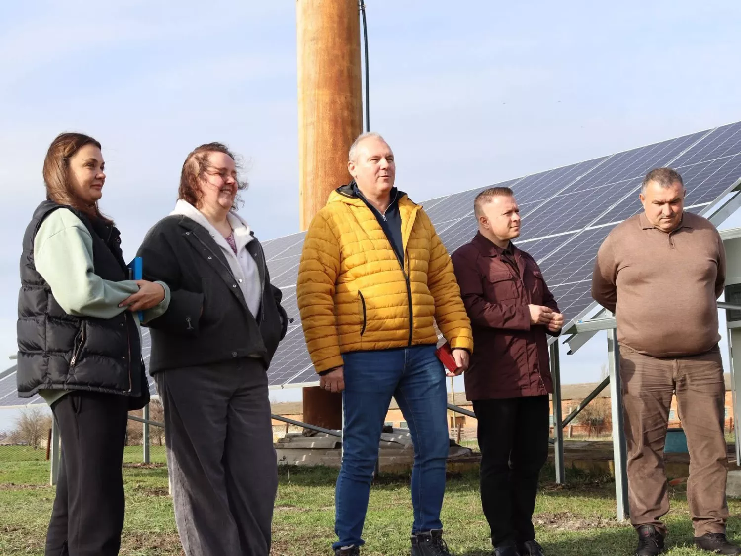 Нова сонячна станція запрацювала у Вільнозапорізькій громаді. Фото: Миколаївська обласна рада