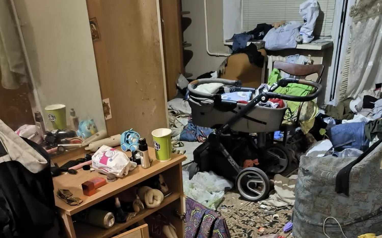 Стан квартири в Миколаєві, де живуть троє маленьких дітей. Фото: Юлія Кравченко