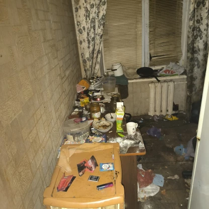 Стан квартири в Миколаєві, де живуть троє маленьких дітей. Фото: Юлія Кравченко