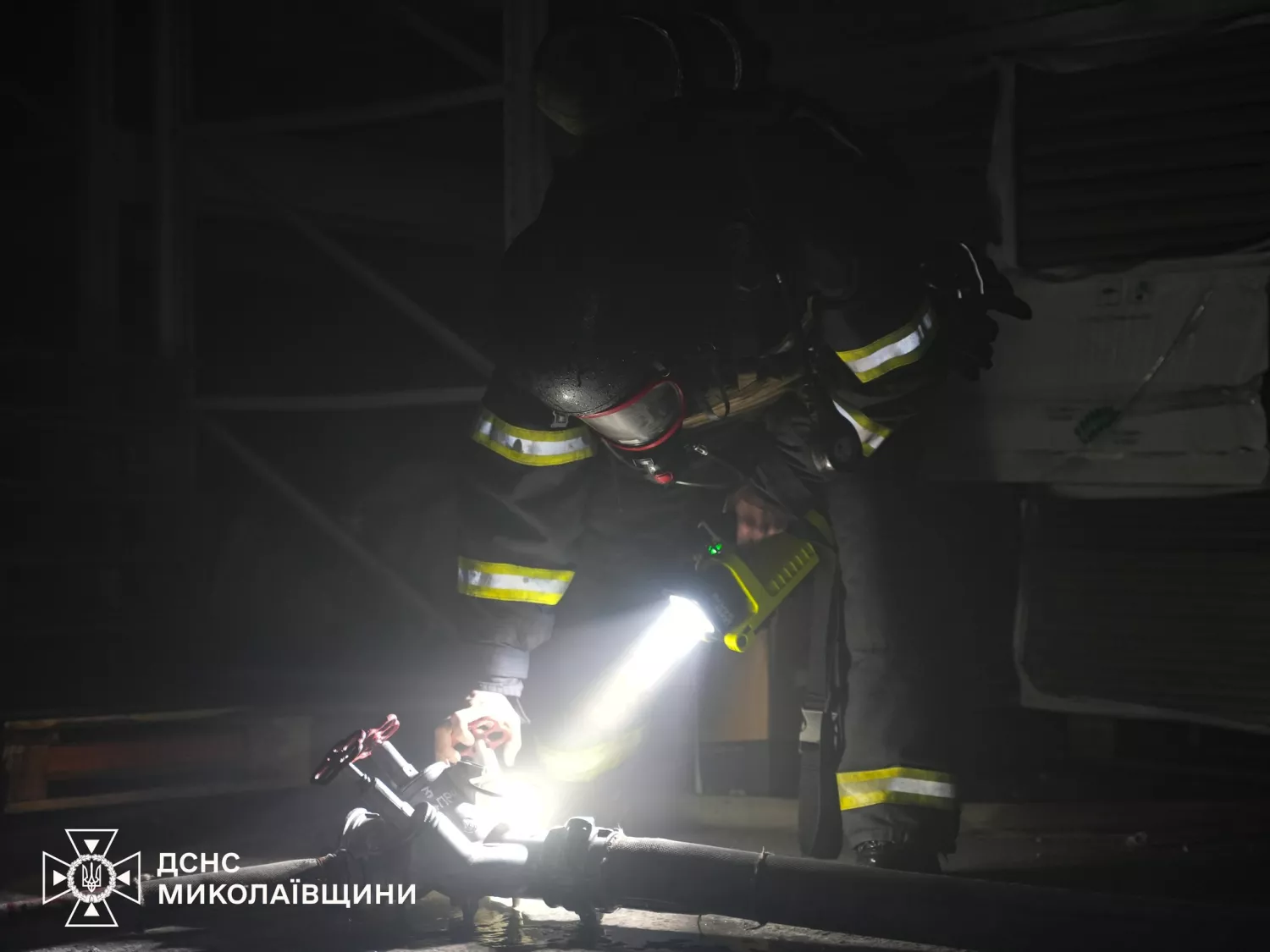 Наслідки обстрілу Миколаєва 3 листопада. Фото: ДСНС