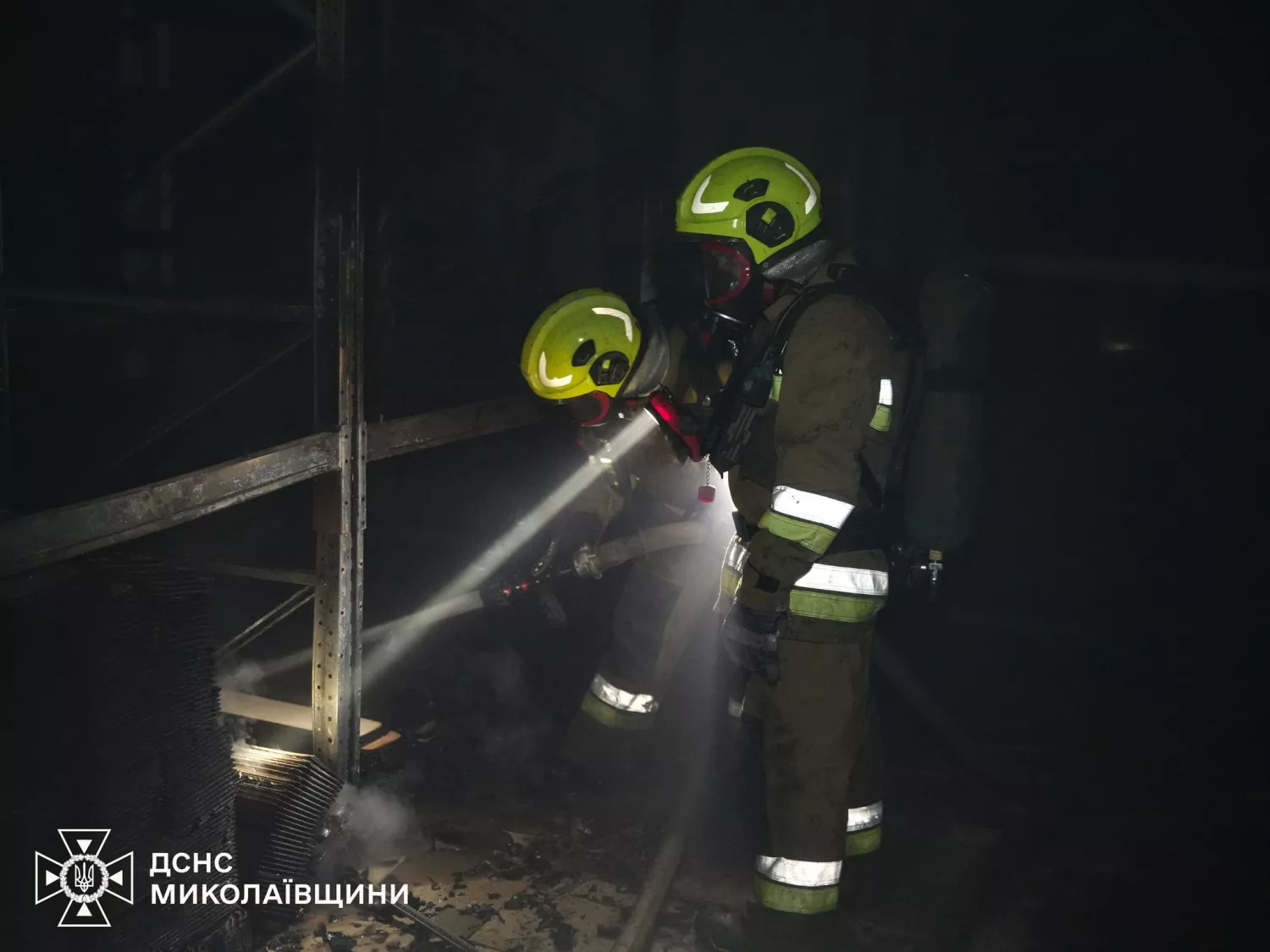 Наслідки обстрілу Миколаєва 3 листопада. Фото: ДСНС