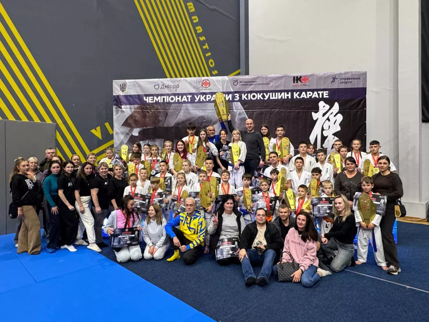 Миколаївські каратисти вибороли друге місце на Кубку України з кіокушин карате. Фото: Федерація кіокушин карате в Миколаївській області