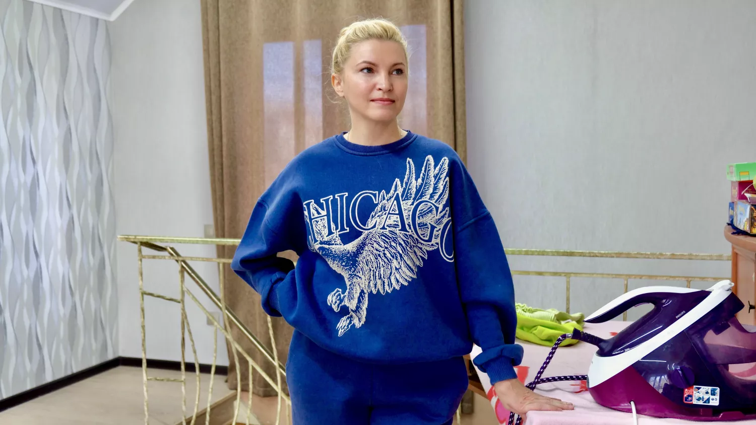 Олена Друцька розповідає, що їх родина отримала загалом 700 тисяч гривен компенсації за програмою «Євідновлення». Фото: НикВести