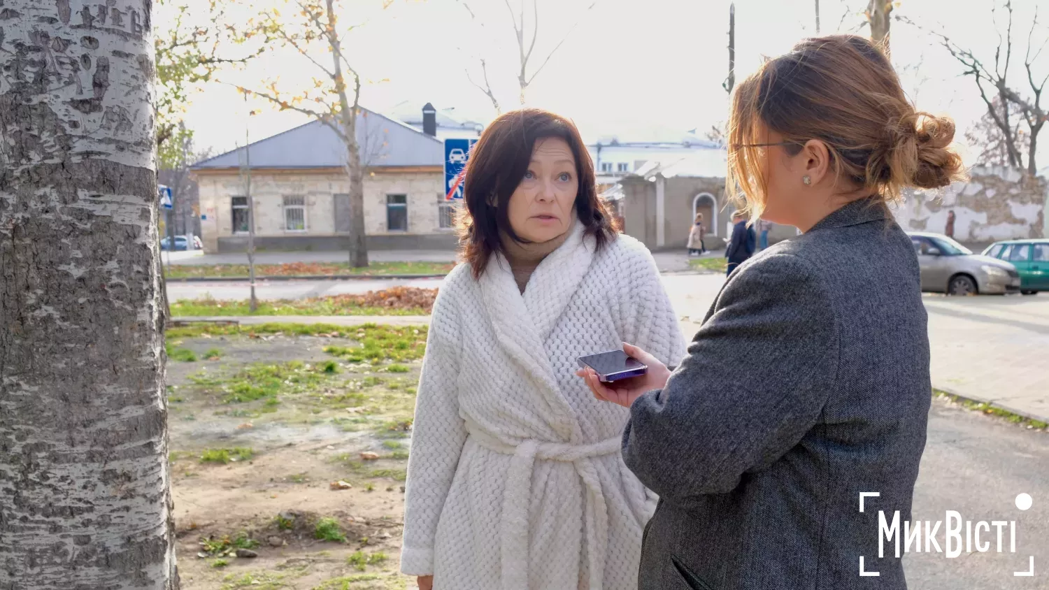 Власниця квартири, яка постраждала від вибухової хвилі під час прильоту на Адміральскій. Фото: НикВести