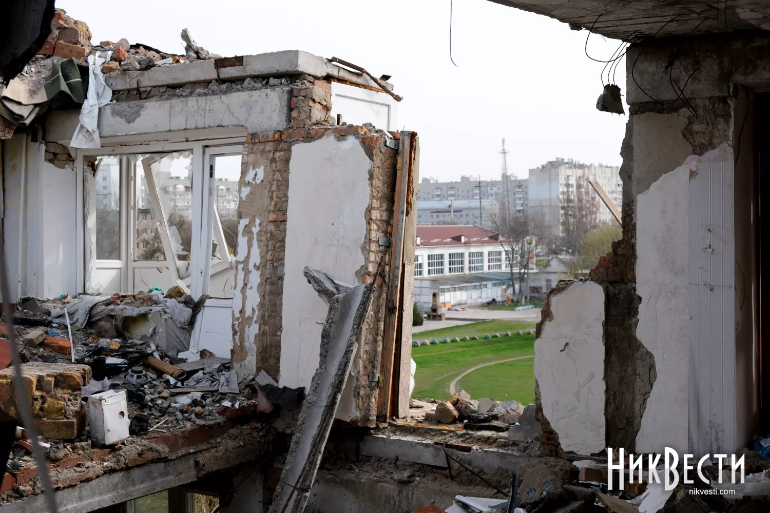 Епіцентр удару в будинку на Пограничній, архівне фото: «МикВісті»