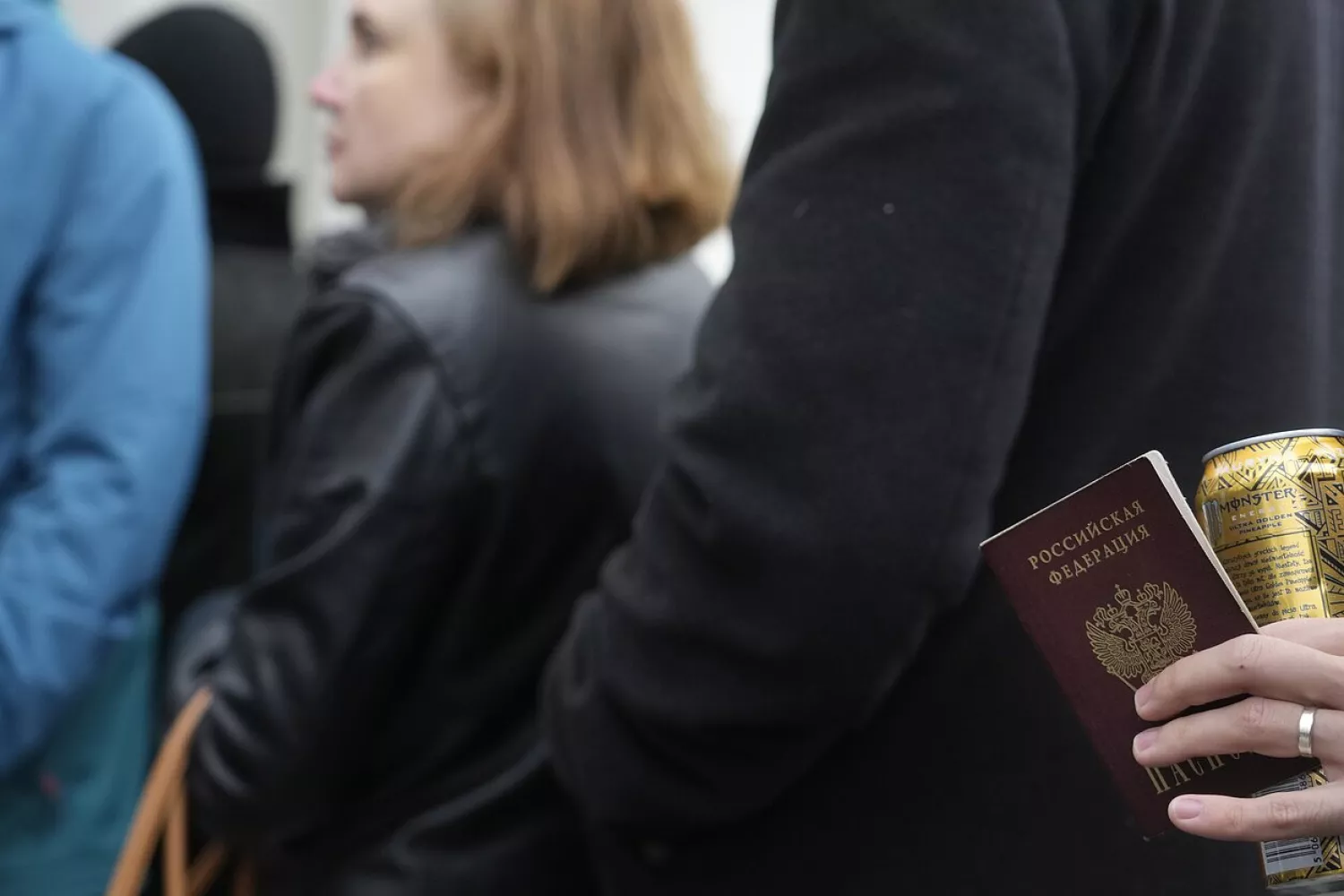 ЄС більше не видаватиме мультивізи росіянам. Фото: AP