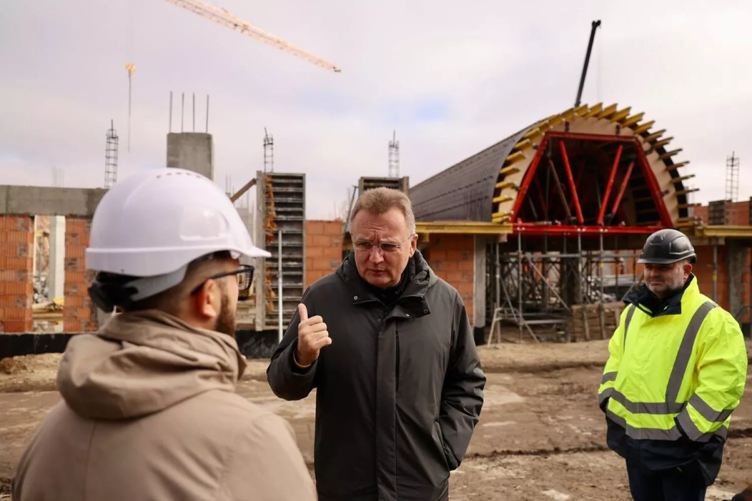 Андрій Садовий на будівництві крематорію у Львові . Фото: Львівська міська рада