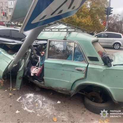 Аварія на проспекті Богоявленському у Миколаєві. Фото: ГУНП Миколаївщини