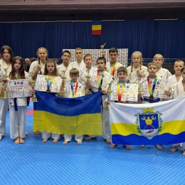 Миколаївські каратисти вибороли 11 медалей на чемпіонаті в Бухаресті. Фото: Федерація кіокушин карате у Миколаївській області