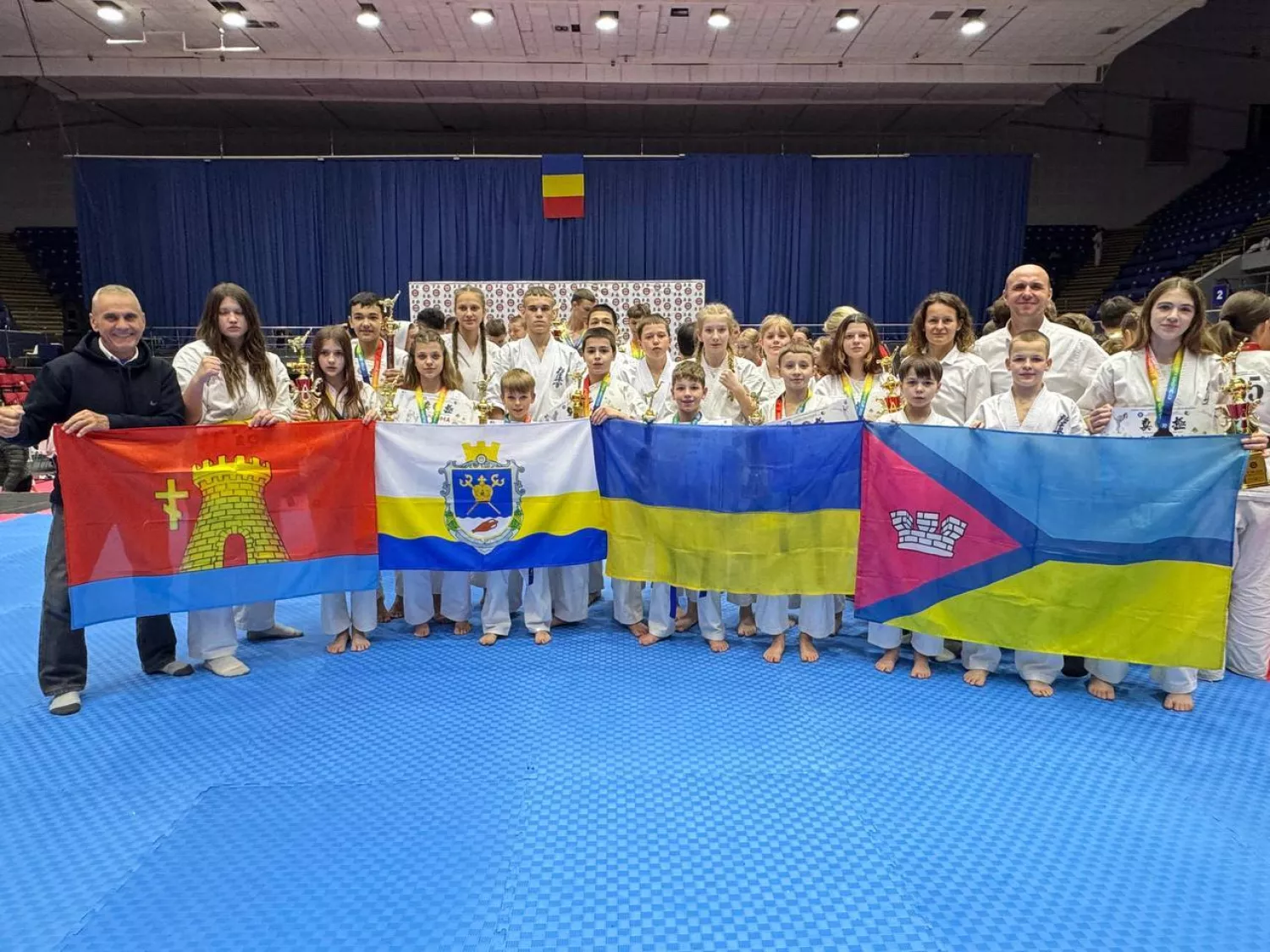 Миколаївські каратисти вибороли 11 медалей на чемпіонаті в Бухаресті. Фото: Федерація кіокушин карате у Миколаївській області