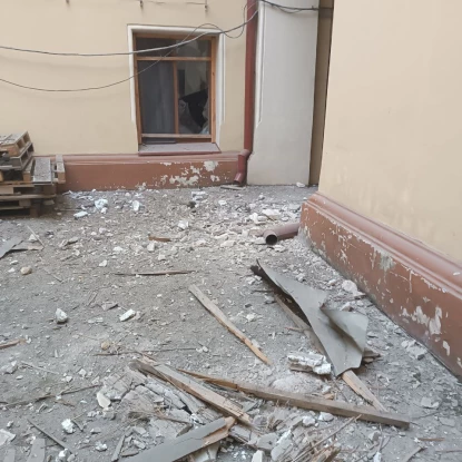 У Херсоні знову постраждав краєзнавчий музей через обстріли російської армії. Фото: Херсонський обласний краєзнавчий музей