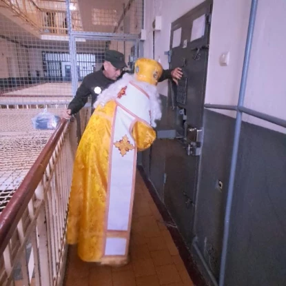 На Тернопільщині до в’язнів Чортківської колонії завітав Святий Миколай. Фото: Чортківський УПВ 26