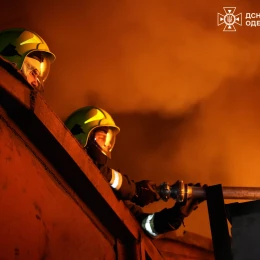 Наслідки обстрілу Одещини 11 грудня. Фото: ДСНС Одещини