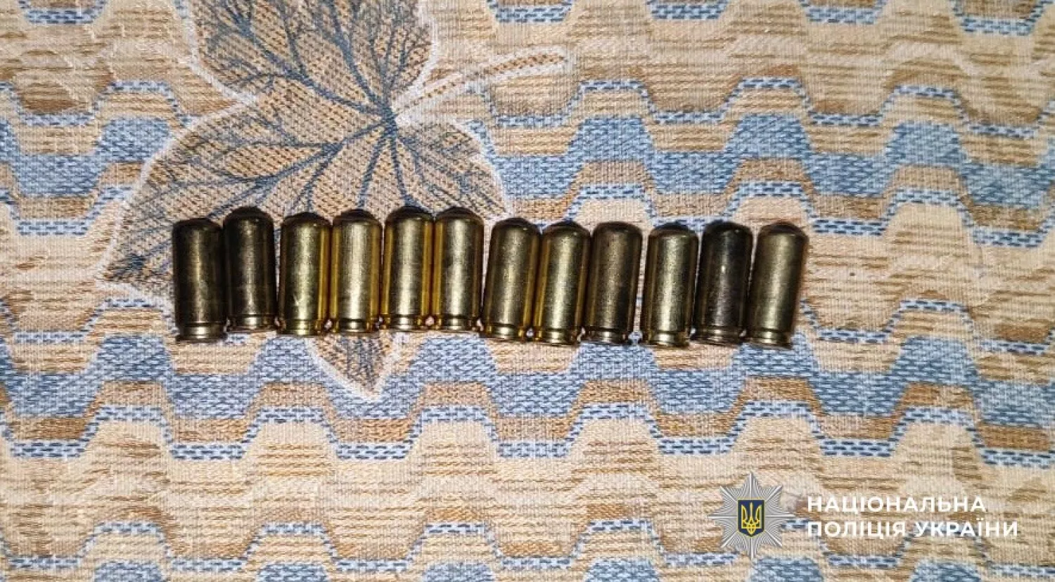 У Первомайську затримали двох підозрюваних у збуті наркотиків та психотропів. Фото: Поліція Миколаївщини