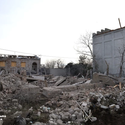 У Миколаєві через обстріли пошкоджені 80 будинків, 3 — зруйновані повністю. Фото: Миколаївська міська рада