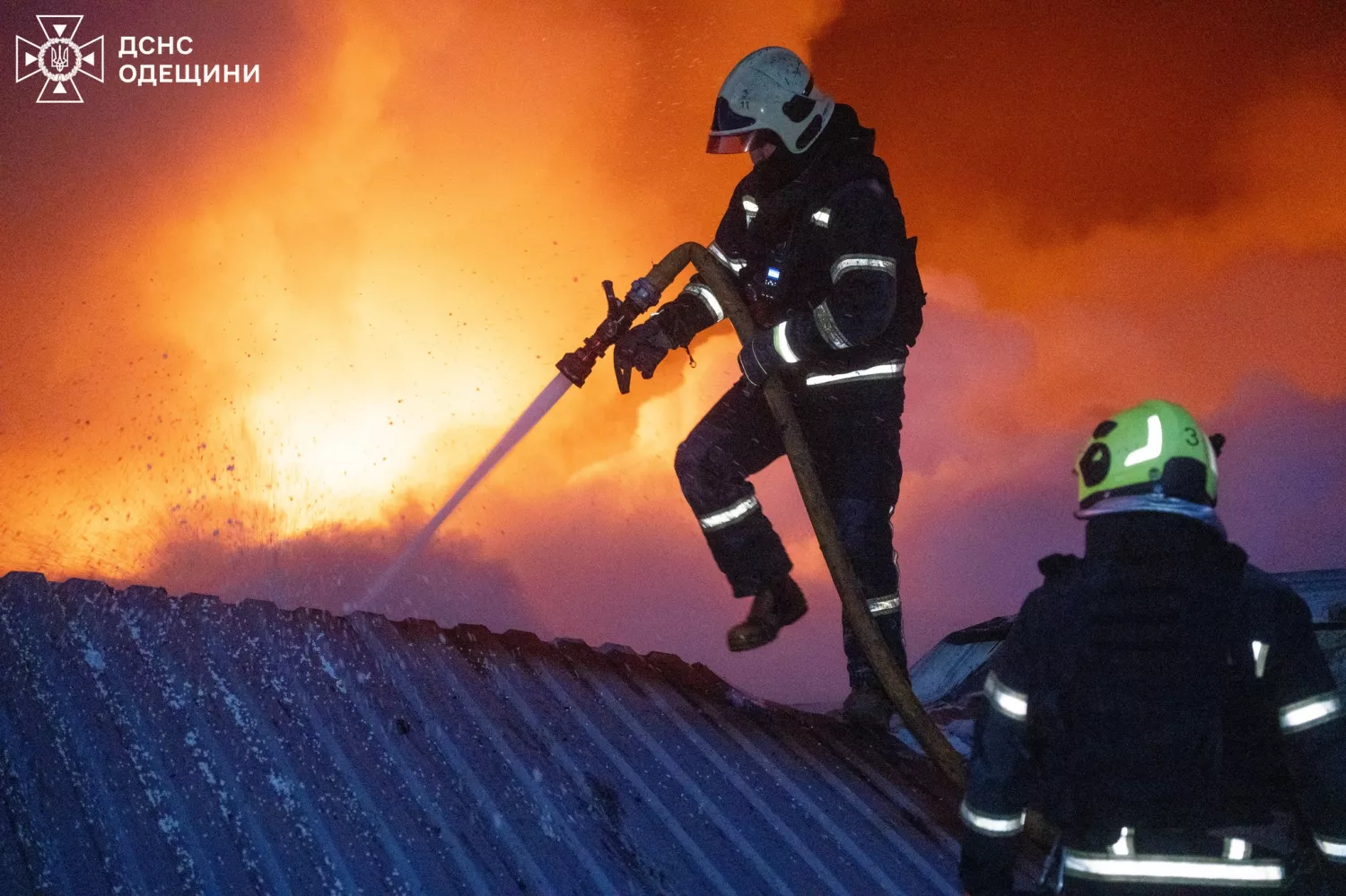Наслідки удару по Одеській області 16 грудня. Фото: ДСНС