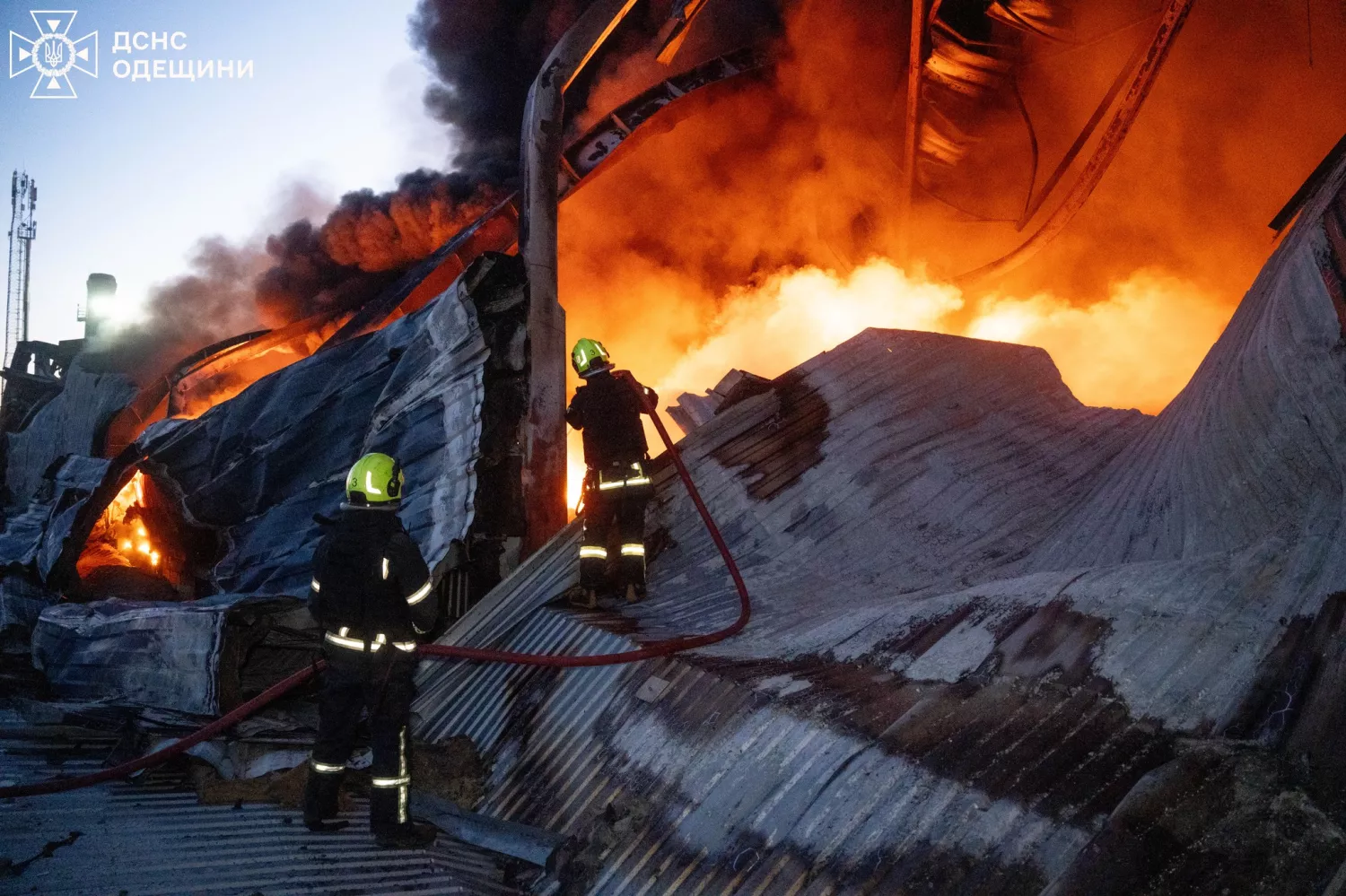 Наслідки удару по Одеській області 16 грудня. Фото: ДСНС