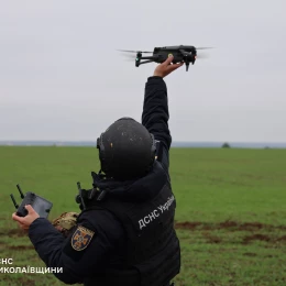 Сапери розміновують сільгоспполя на Миколаївщині. Фото: ДСНС