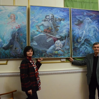 У Миколаєві музею Верещагіна передали триптих «Козацька Атлантида», присвячений трагедії на Каховській ГЕС. Фото: МикВісті