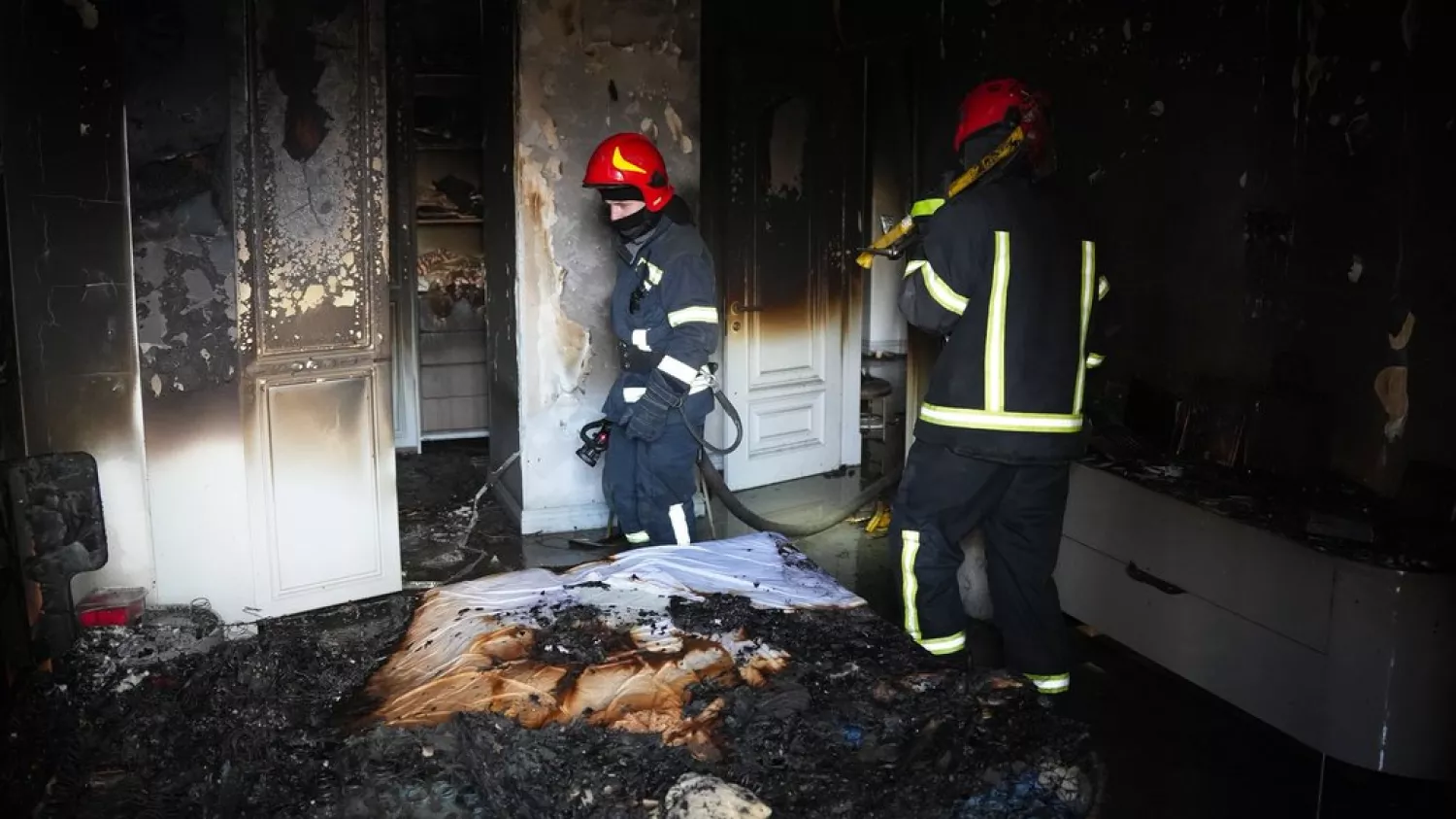 Квартира в Одесі, де сталась пожежа через вибух павербанка. Фото: ДСНС