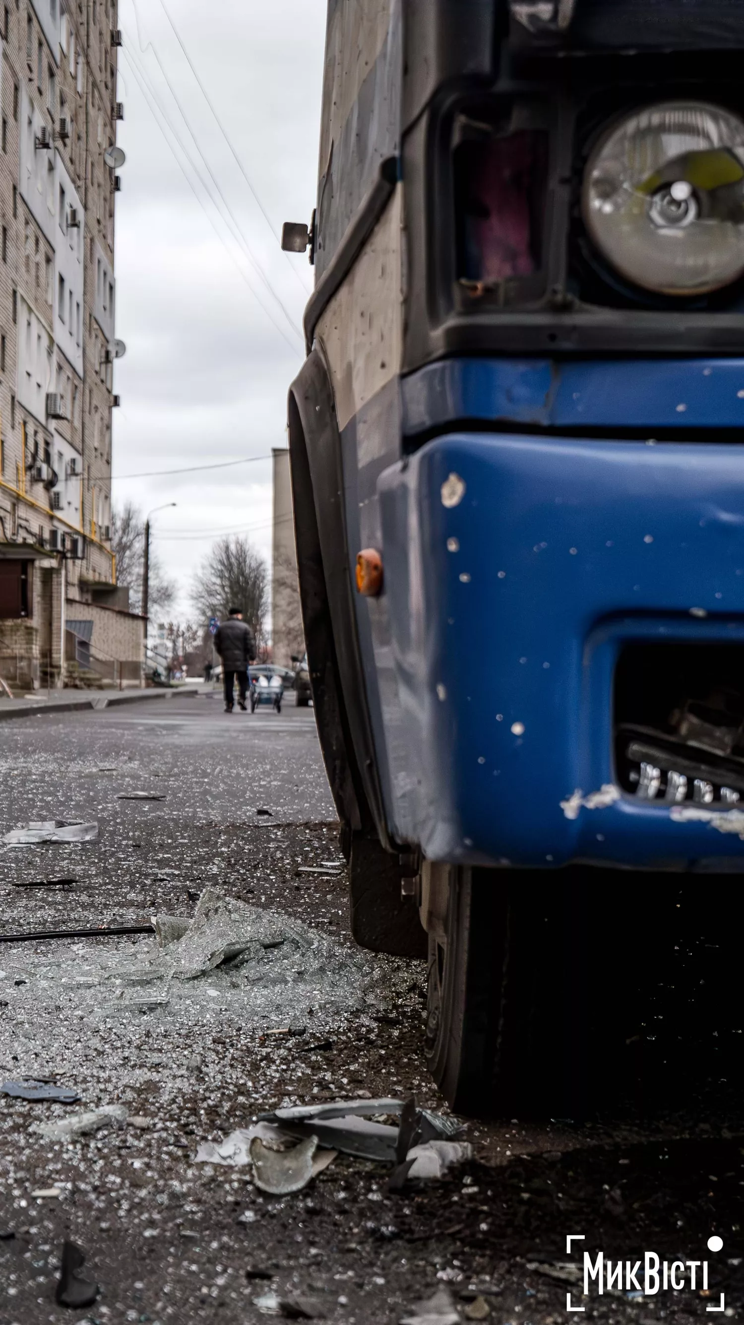 Наслідки російського обстрілу в Миколаєві, 17 грудня 2025 року. Фото: МикВісті