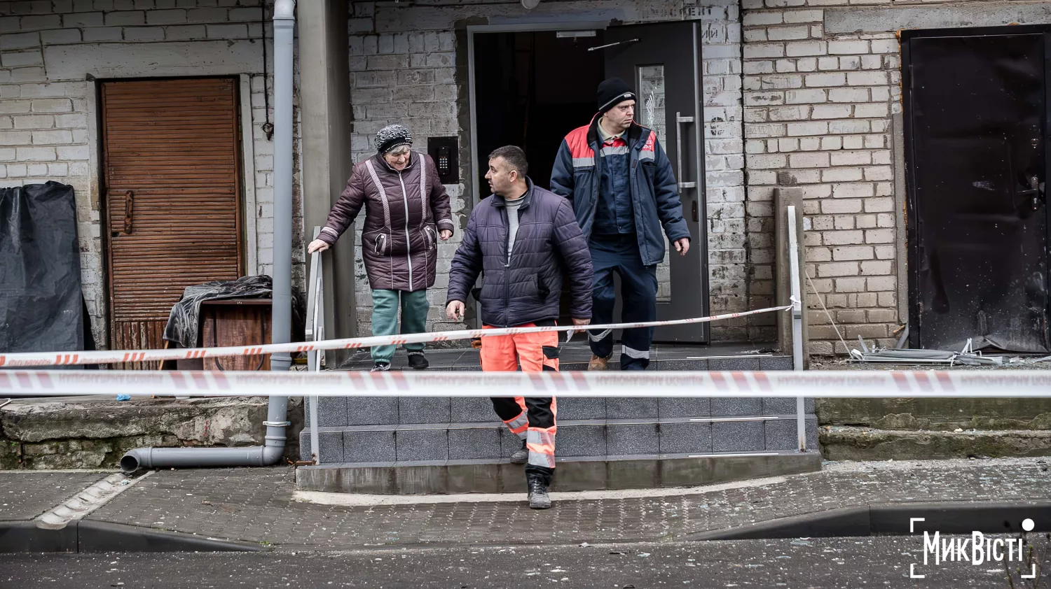 Наслідки російського обстрілу в Миколаєві, 17 грудня 2025 року. Фото: МикВісті