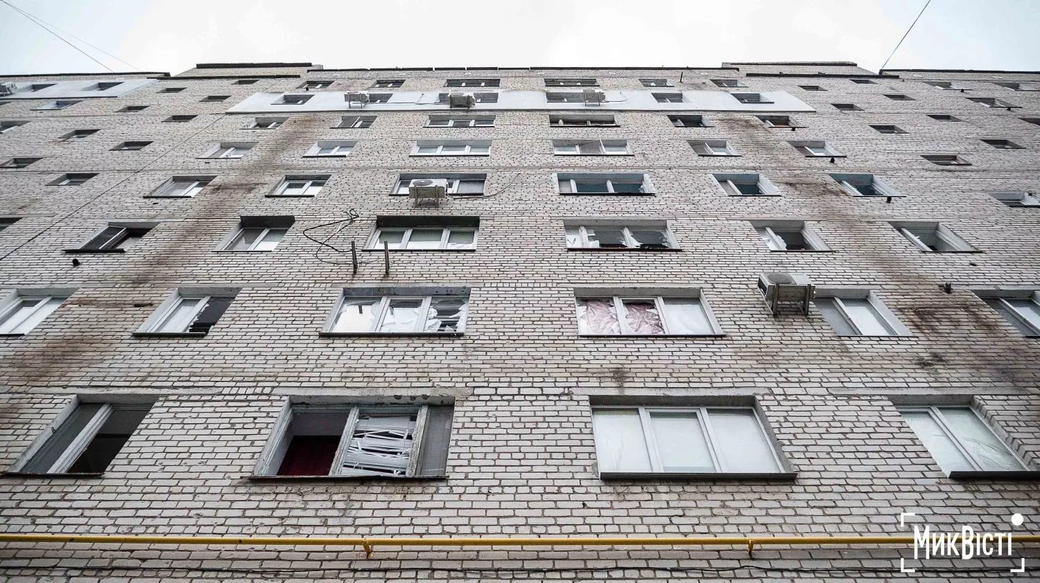 Наслідки російського обстрілу в Миколаєві, 17 грудня 2025 року. Фото: МикВісті