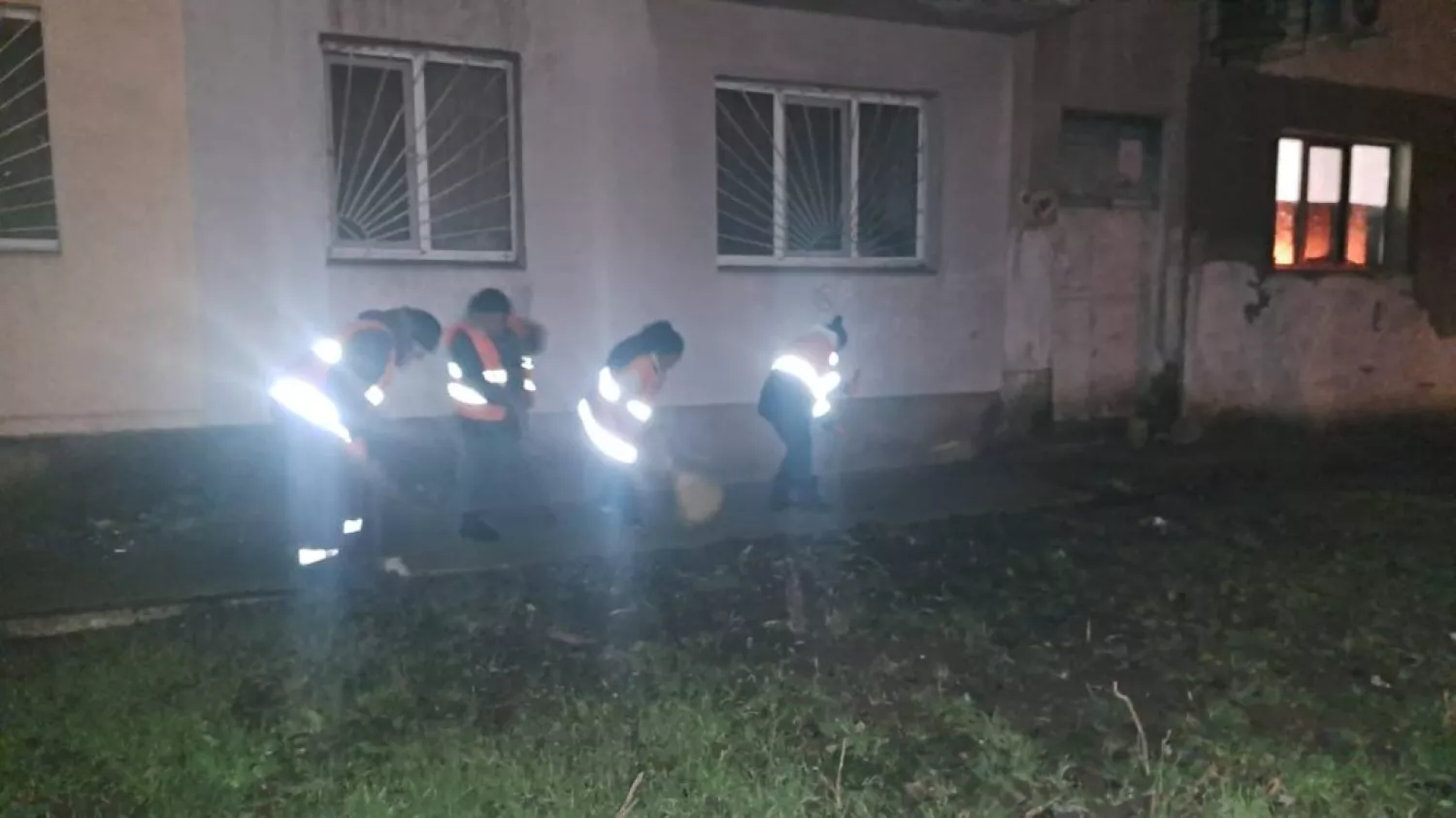 Наслідки обстрілу Одеси 19 грудня. Фото: ДСНС Одещини