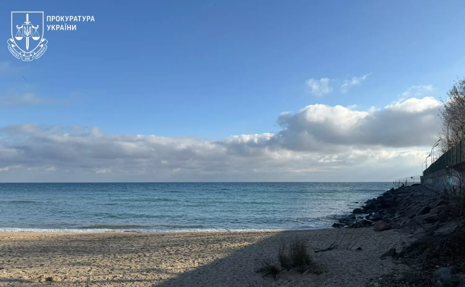 Через бездіяльність виконкому Одеської міськради стічні води потрапляли у Чорне море. Фото: Одеська обласна прокуратура