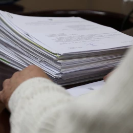 На комісії обласної ради погодили грошову допомогу 73 мешканцям Миколаївщини. Фото: Миколаївська ОВА