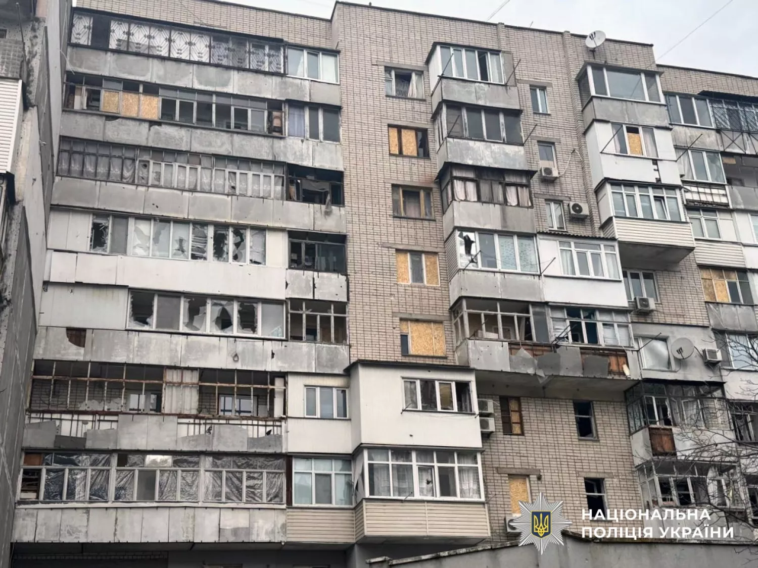 Наслідки обстрілу Херсонщини. Фото: Нацполіція