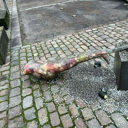 У Копенгагені невідомі знову знищили скульптури української художниці. Фото: Наталія Попович