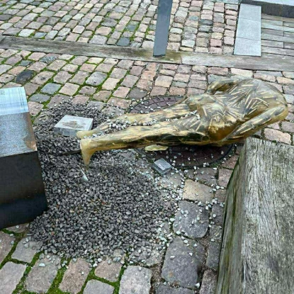 У Копенгагені невідомі знову знищили скульптури української художниці. Фото: Наталія Попович