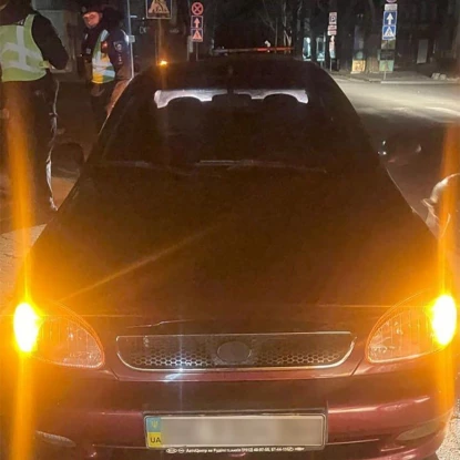 У Миколаєві затримали водія, який нібито намагався втікти від патрульної поліції. Фото: Патрульна поліція Миколаївської області