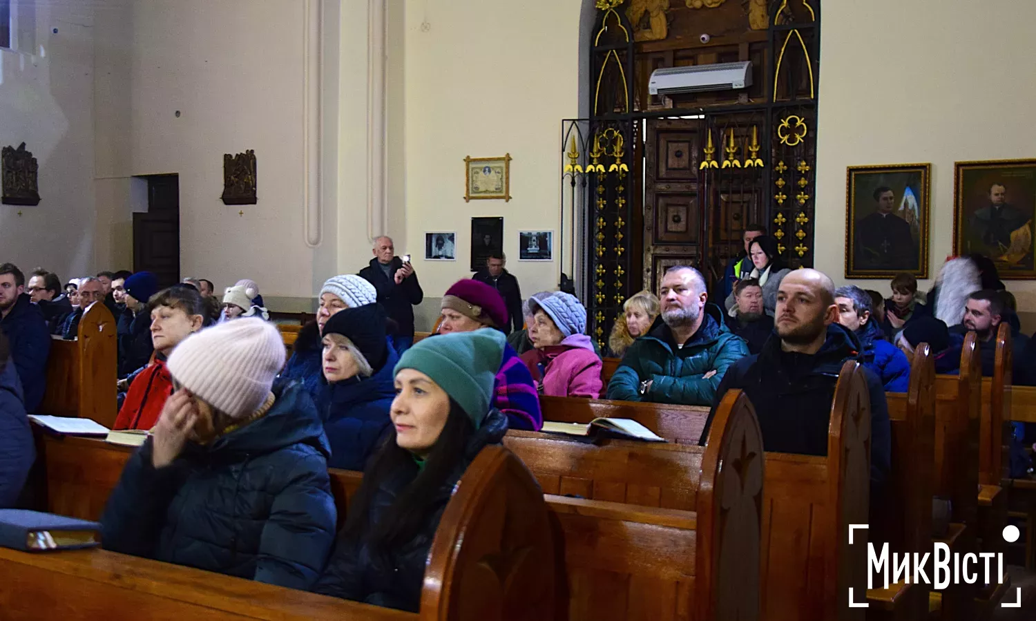 Урочиста меса до Святвечора в костелі Святого Йосифа 24 грудня. Фото: МикВісті