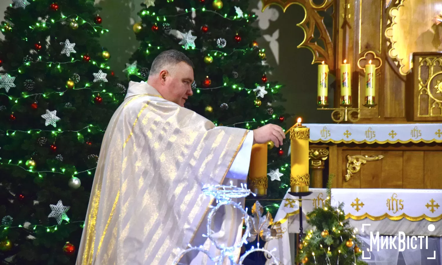 Урочиста меса до Святвечора в костелі Святого Йосифа 24 грудня. Фото: МикВісті