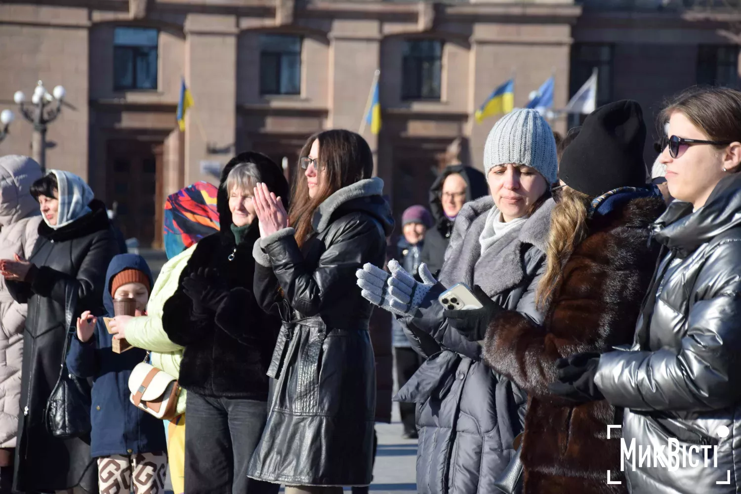 Миколаєвом на Різдво курсував святковий тролейбус із вертепом та колядками. Фото: НикВести