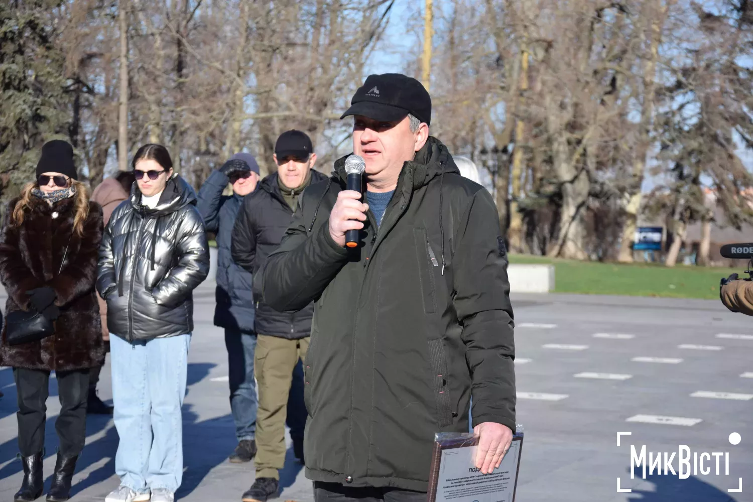 Миколаєвом на Різдво курсував святковий тролейбус із вертепом та колядками. Фото: НикВести