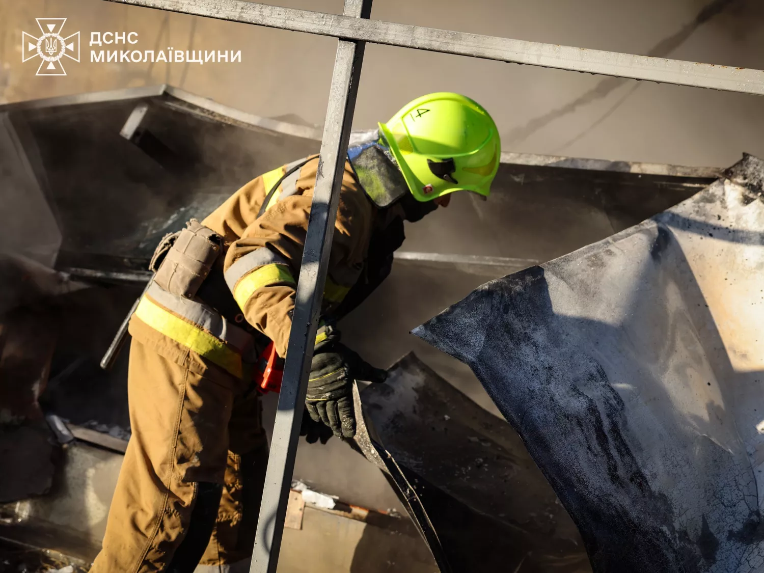 У Миколаєві під час зварювальних робіт спалахнула пожежа 25 грудня. Фото: ГУ ДСНС в Миколаївській області