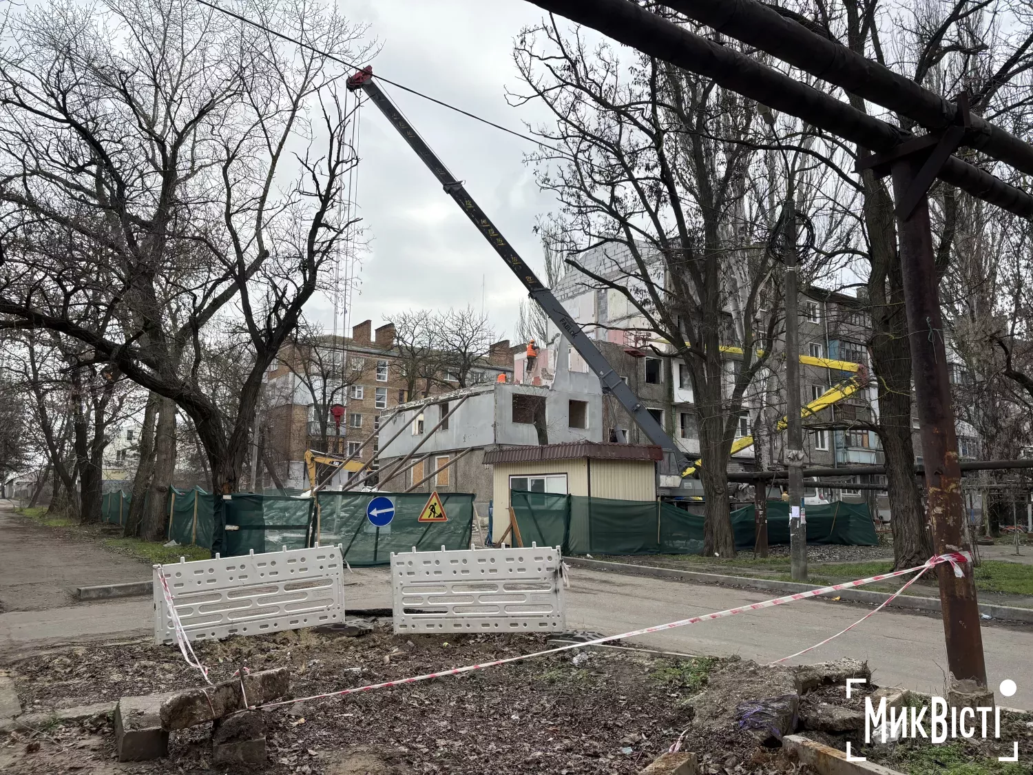 Демонтаж багатоповерхівки в Інгульському районі Миколаєва, 24 грудня 2025 року. Фото: NikVesti
