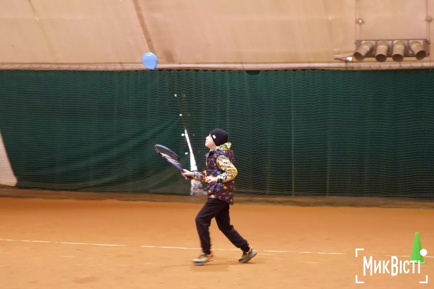 Тренування для миколаївських тенісистів з нагоди Нового року. Фото: МикВісті