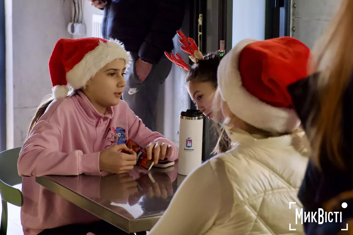 Тренування для миколаївських тенісистів з нагоди Нового року. Фото: МикВісті